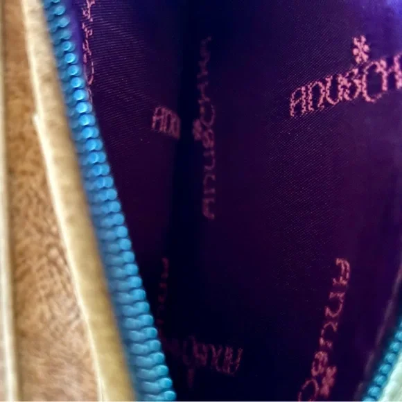 Artistic Anuschka leather hand painted wallet - Picture 10 of 16